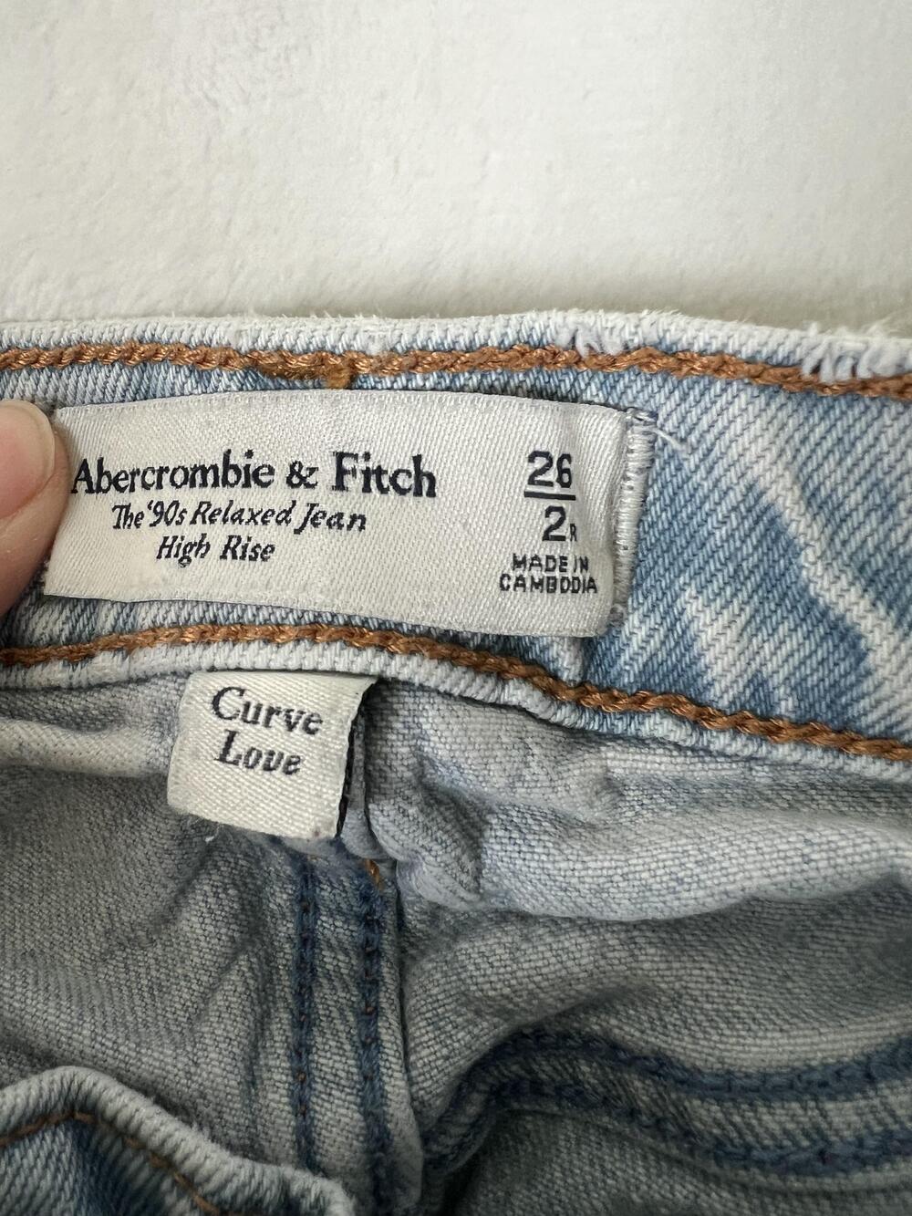 Abercrombie & Fitch 90s Relaxed Jeans Womens 26 Blue Light Wash High Rise Denim - Picture 4 of 10